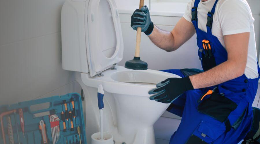 Expert burst pipe repair services in Nalcrest, FL